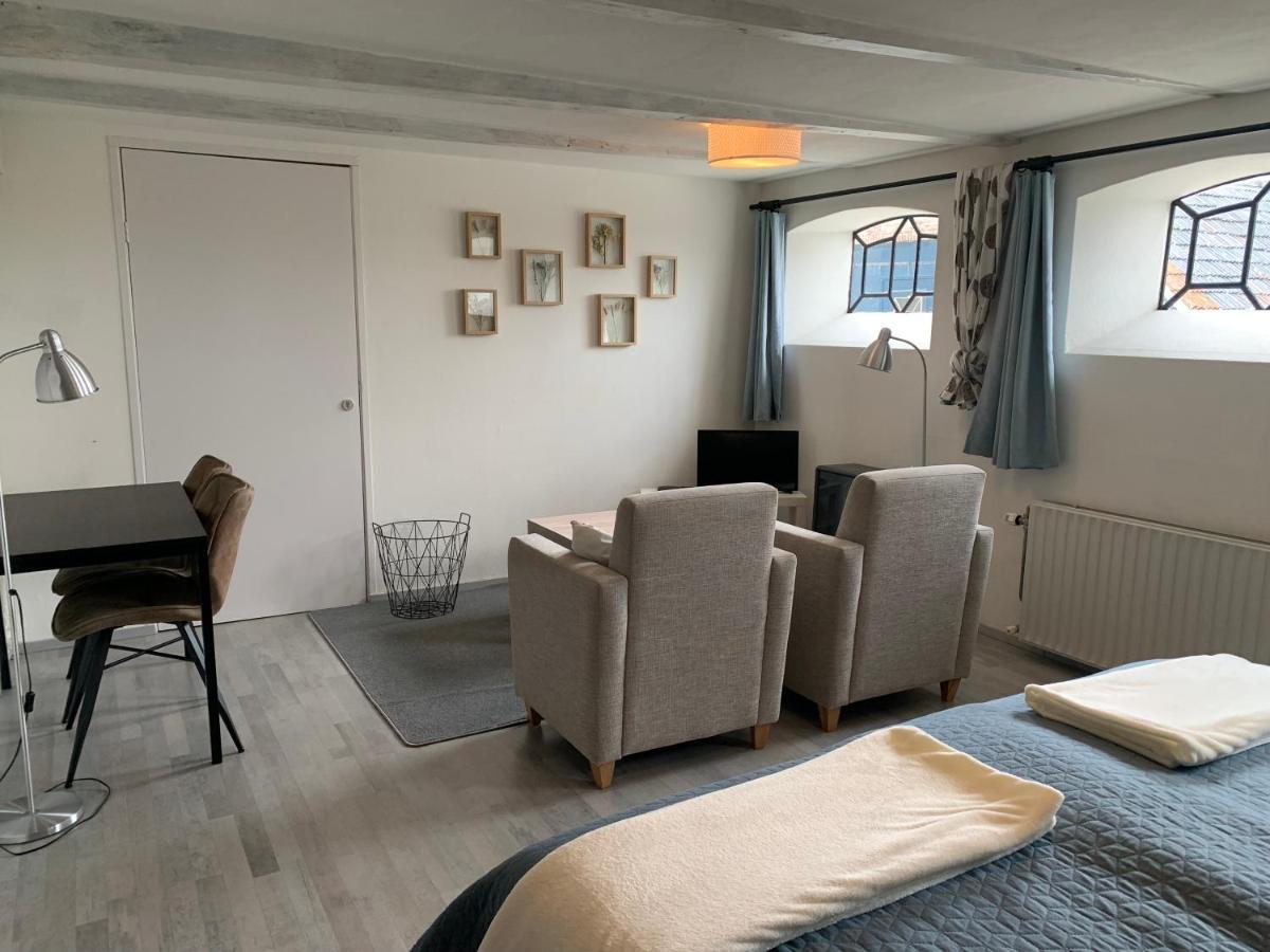 Bed And Breakfast De Salix Hitzum Exterior foto