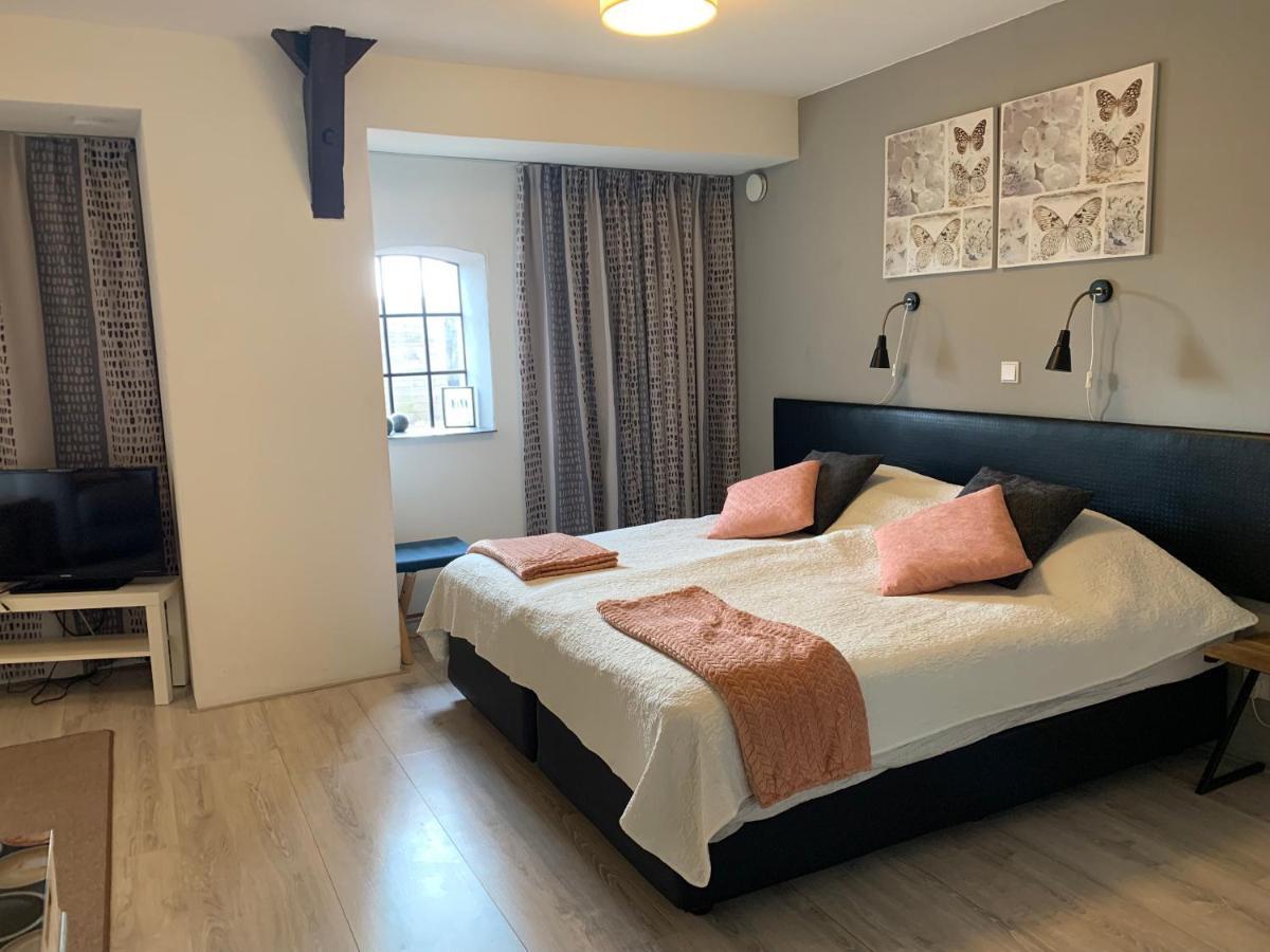Bed And Breakfast De Salix Hitzum Exterior foto